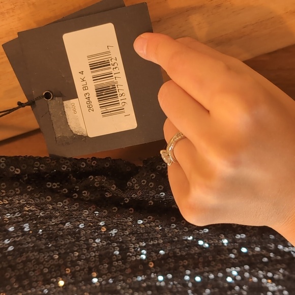 Sequined High Neck Rhinestone Mac Dugal size 4 style 26943 - Picture 6 of 8